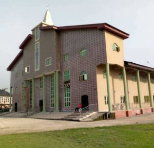 THE VISIT TO ST. SILAS ANGLICAN CHURCH ENEKA DEANERY ON HER NEW CHURCH BUILDING DEDICATION DAY